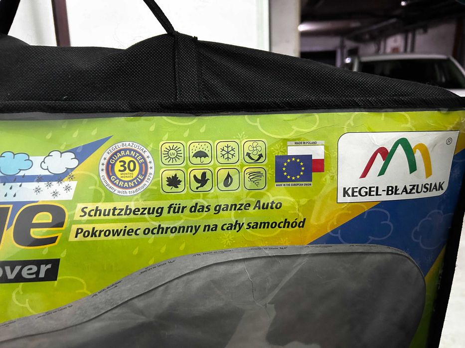 Висококачествено покривало от серията Mobile Garage