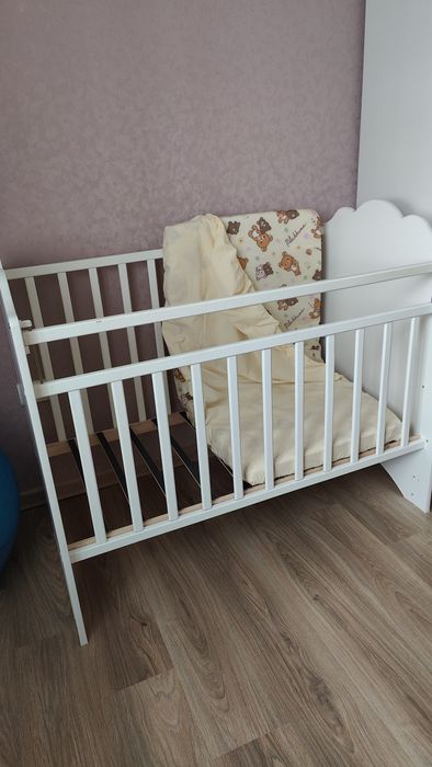 Продам манеж + матрац