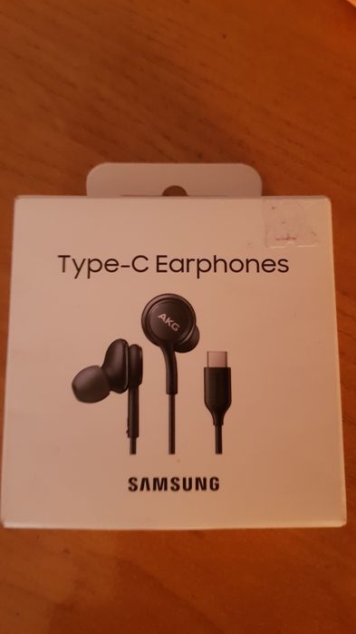 Продам новые наушники