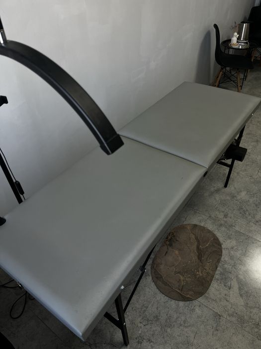 Кушетка серого цвета