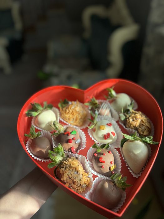 Клубника в шоколаде 7500 тг