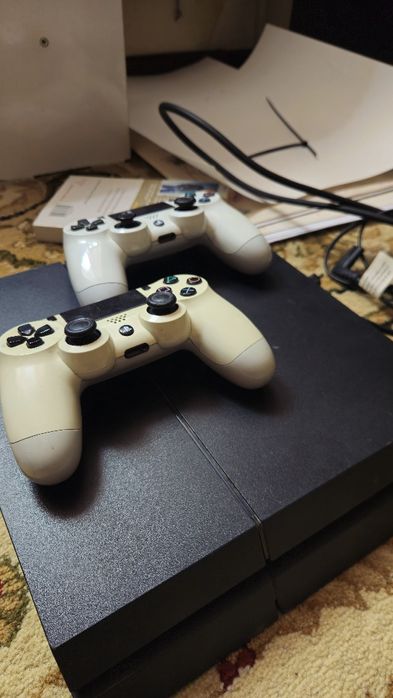 Sony PlayStation 4 (PS4).
