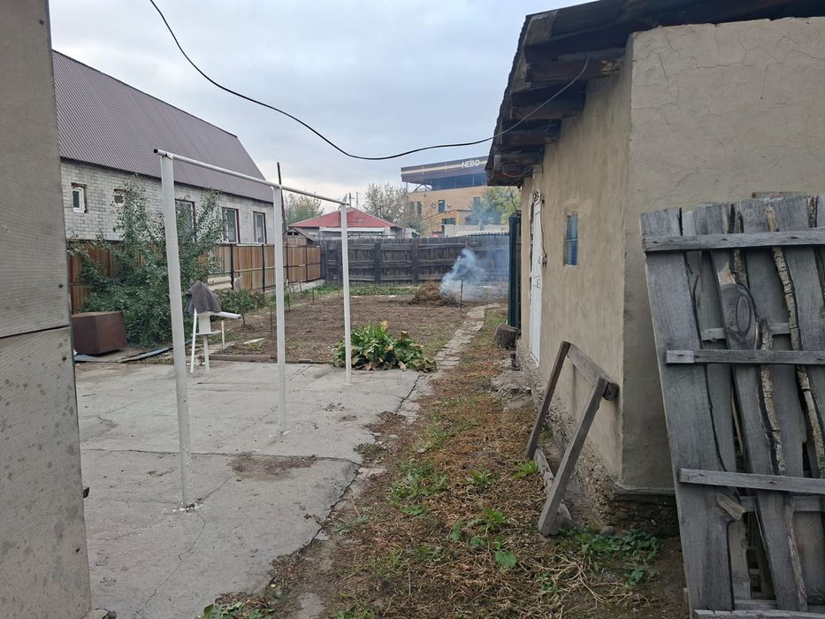 Жилой дом с уастком
