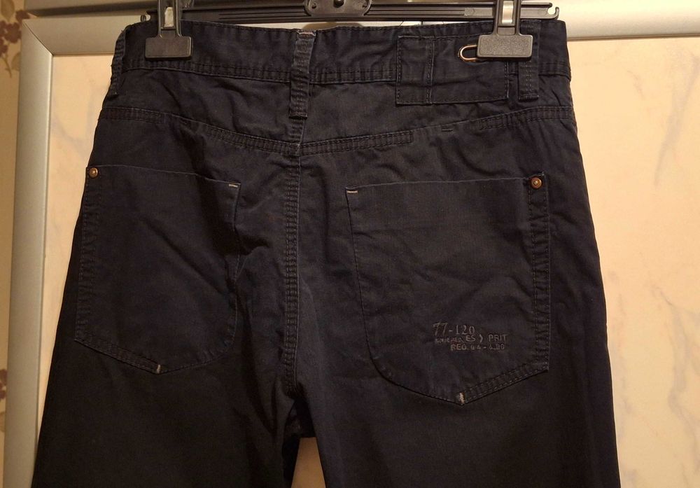 Мъжки спортно-елегантен марков панталон на Esprit, размер M-48.