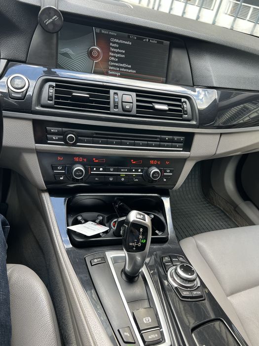 BMW 5 Series 2011 — imagine 3