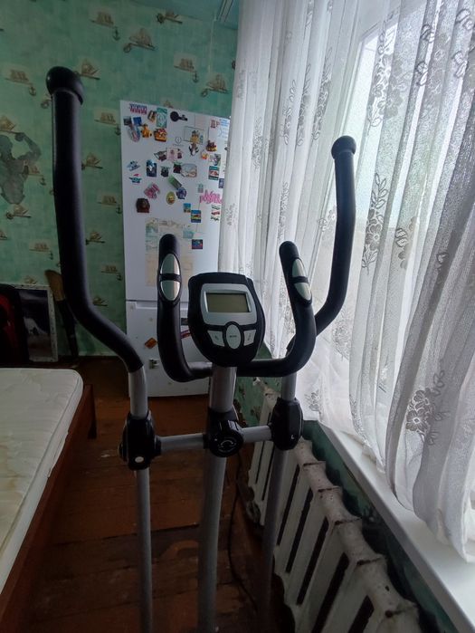 Эллиптичеческий тренажёр