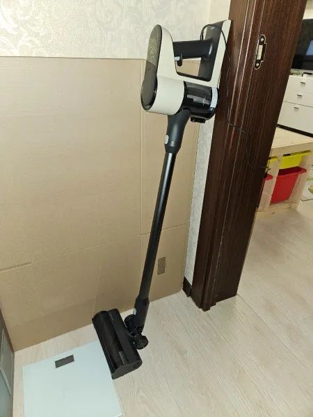 Вертикальный пылесос Roborock H5