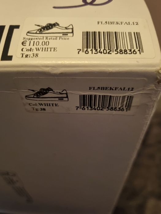 Adidasi tenisi guess