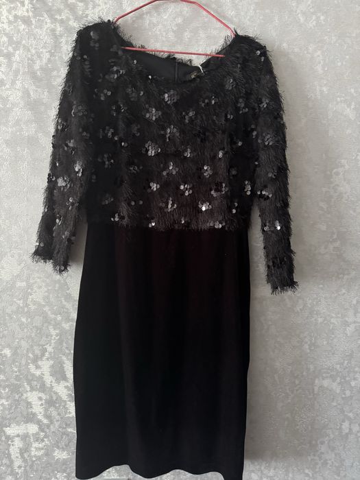 Платья черные, р-р 46-48