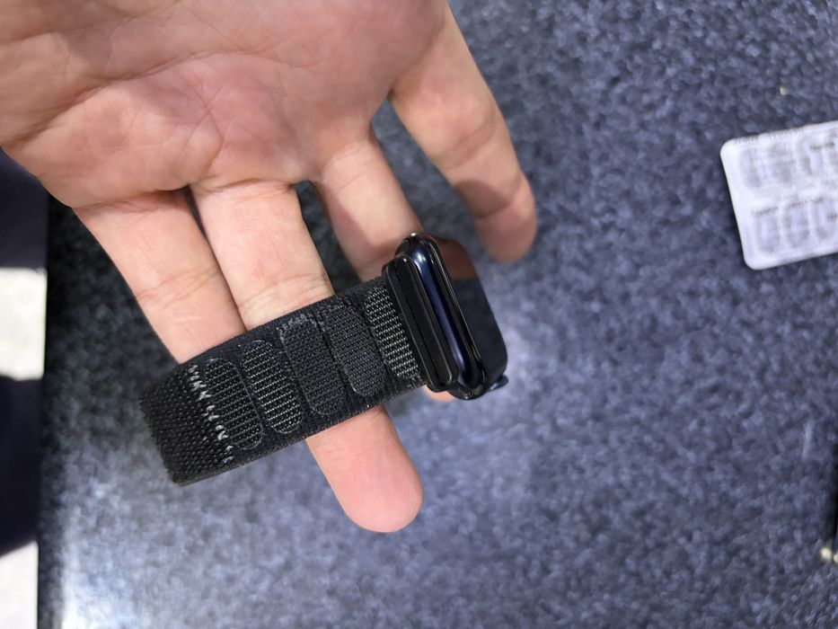 Apple watch 7.45 holati zor  ideal oqip tel qlila