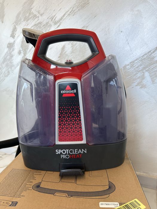 Перяща прахосмукачка за тапицерия и килими Bissell SpotClean ProHeat 330W
