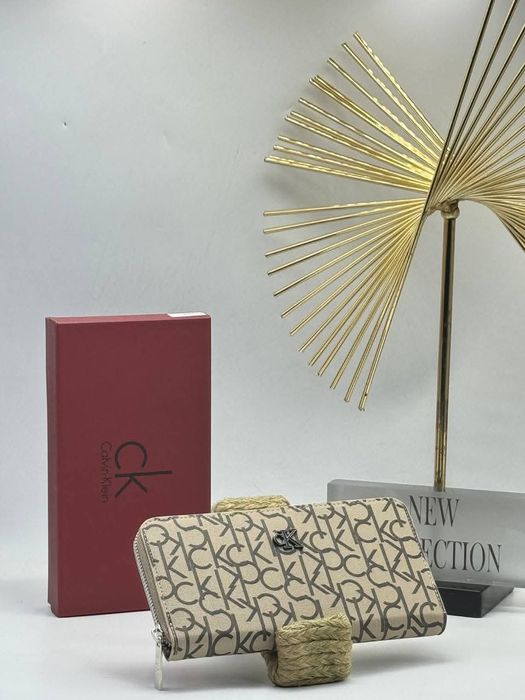 Стилно дамско портмоне