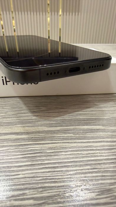 Iphone 16 Pro Max 256 сотилади