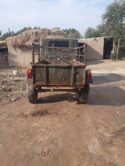 Uaz 69  mator va karobka va mos gaz 24 niki