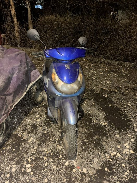 Vând scuter Peugeot