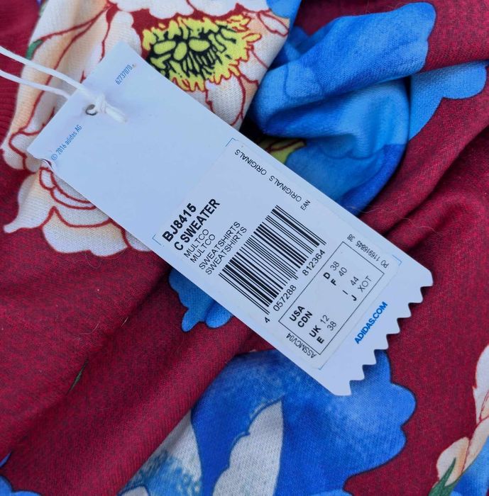 Adidas ново оригинално дамско hoodie  M/Л размер