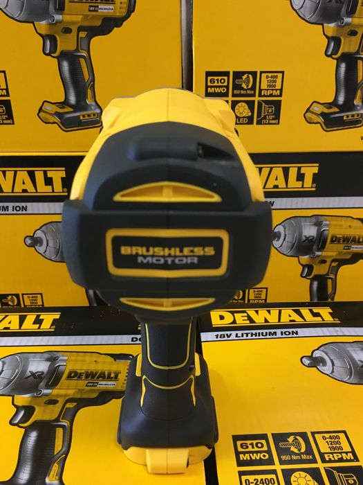 Гайковерт DeWALT DCF899N 18V XR Brushless / Безчетков 950Nm/610W