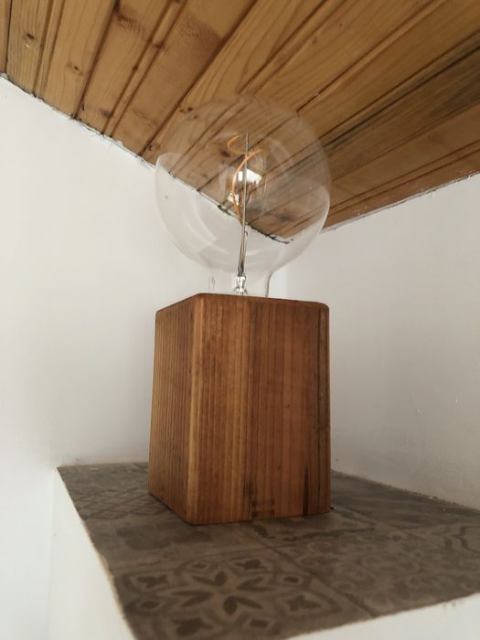 Декоративна дървена лампа / Нощна лампа дървена