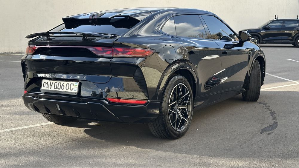 BYD SONG L 4 позиция 1 мотор , чистая, батарея 99%, своя