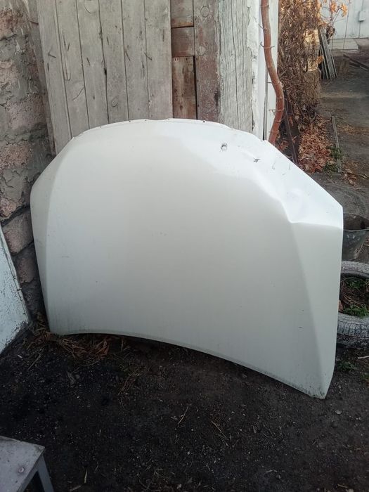 Капот Камри 50 и решетка