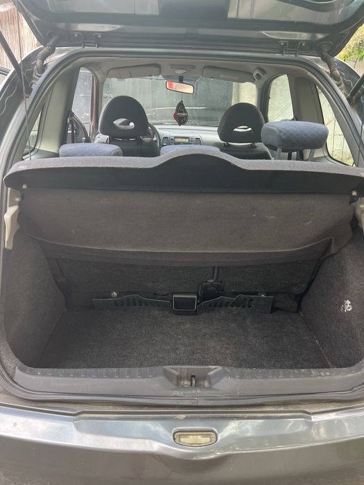 Vand Nissan Micra 2004