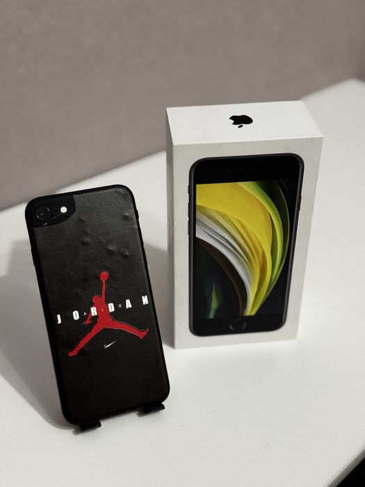 iPhone Se 2020 black