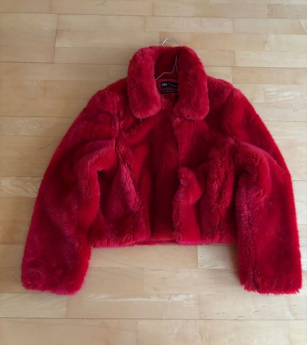 Пухено късо палто Зара