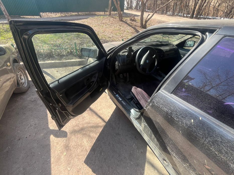 Продам BMW , срочно