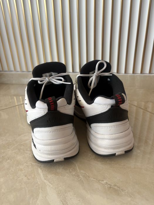 Nike Air monarch маратонки кожени