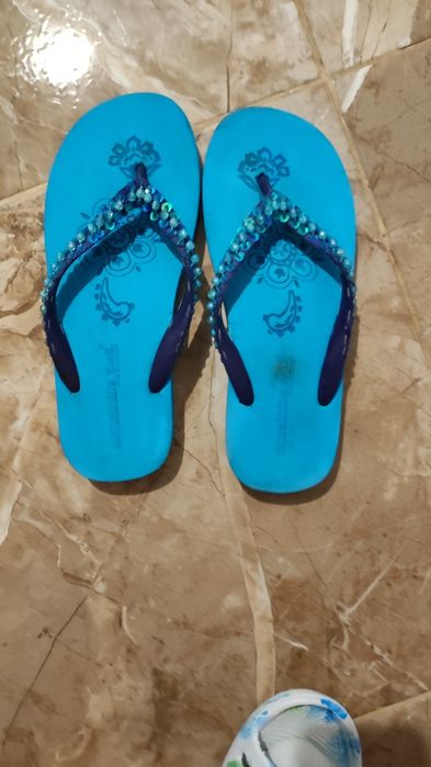 Летни сини чехли, джапанки