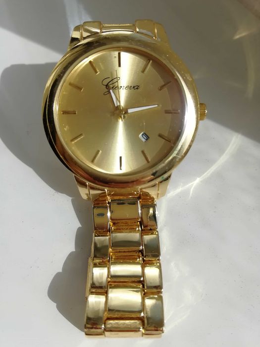 Часы кварцевые наручные