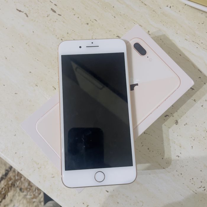 Vand iphone 8 plis