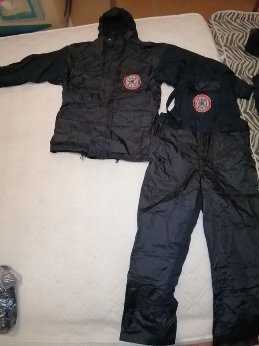 Зимний комбинезон и куртка