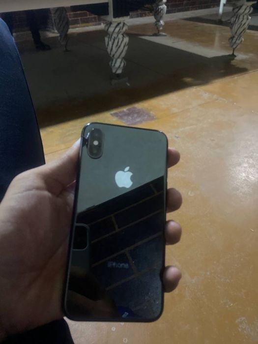 Iphone xs aybi rasmda 64 tali