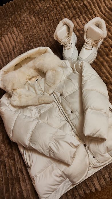 Продам пуховик и ботиночки