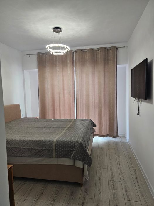 Inchiriez apartament cu doua camere Grand Via Lake View vedere la lac