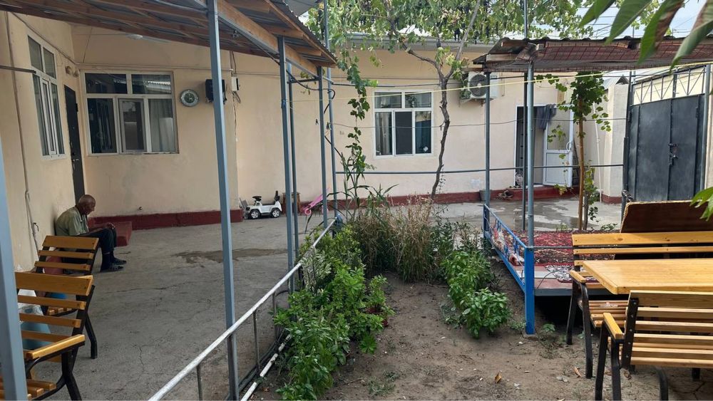 Продается участок 2,3 сотки 5 комнат Бектемир РОВД