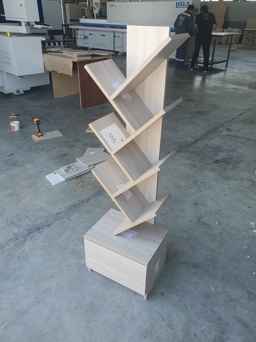 Kitob javon juda qulay