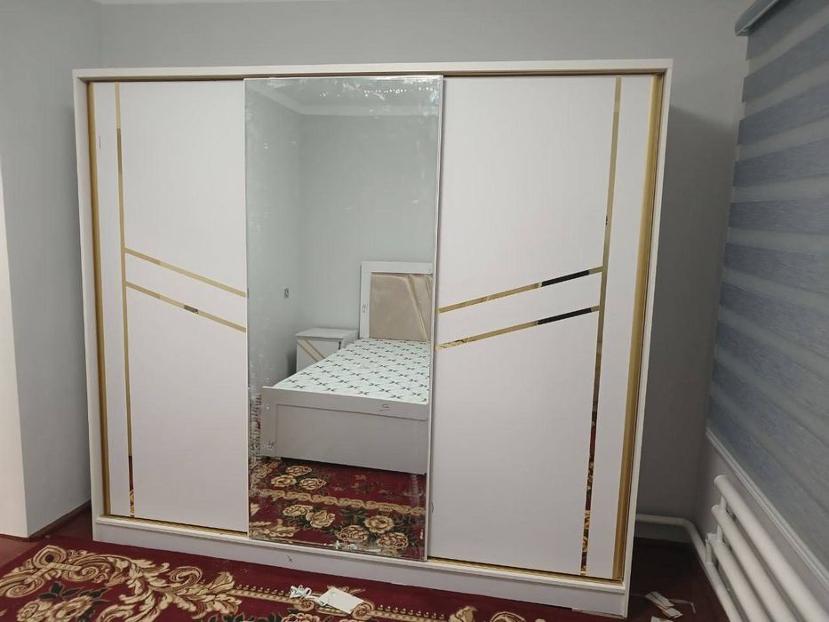 Shkaf sotiladi dastafka ustanovka bepul