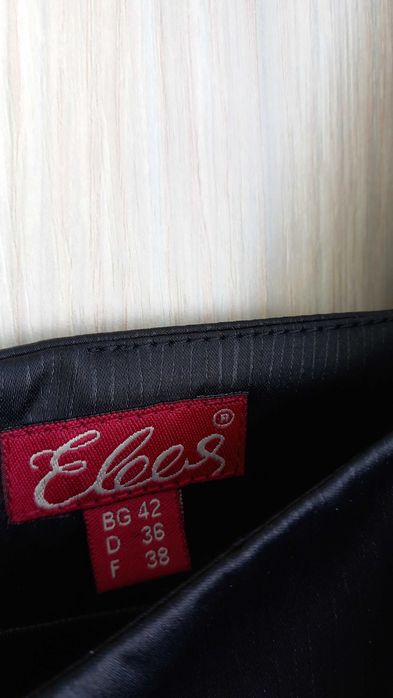 Официална класическа права рокля с квадратно деколте размер 42