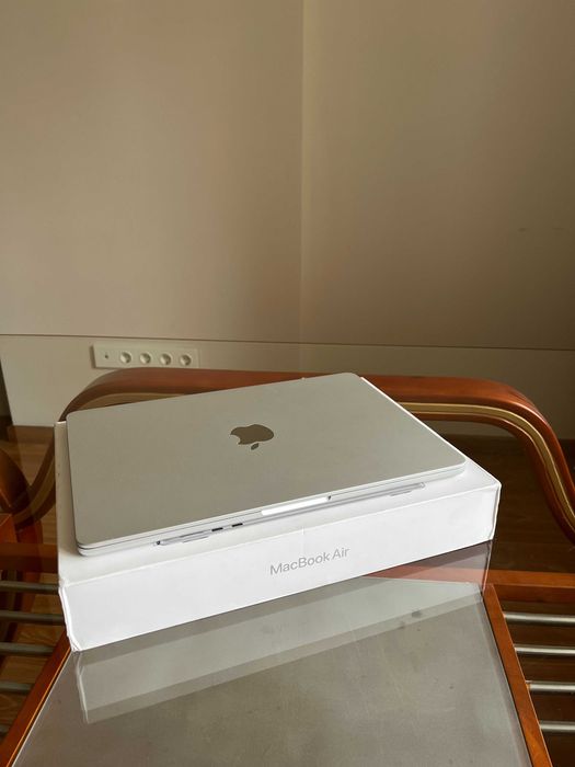 MacBook Air M3 256gb