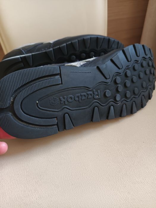 Adidași Reebok de piele