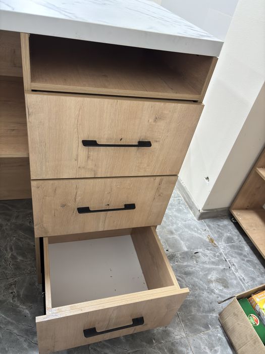 Продам кассовую зону