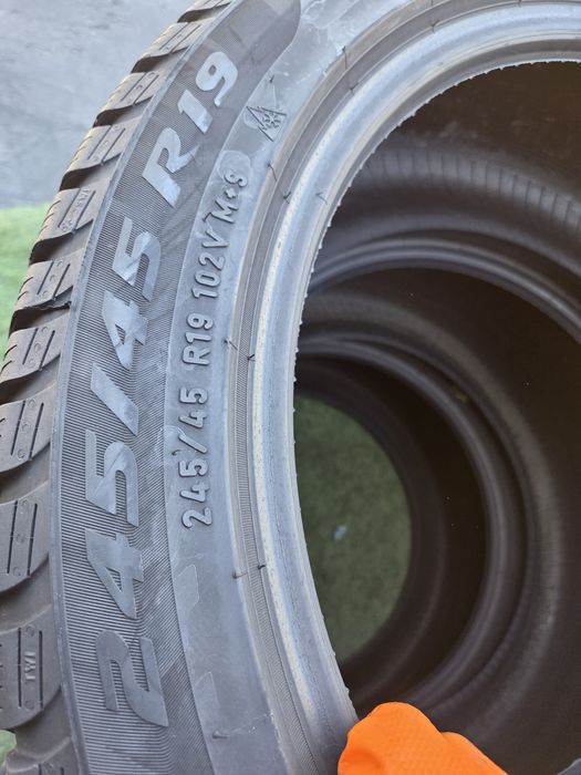 245 45 19 cu 275 40 19 Pirelli