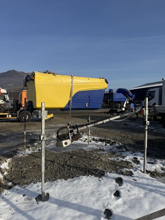 Sararita Schmidt Syntos ( deszapezire, lama zapada)