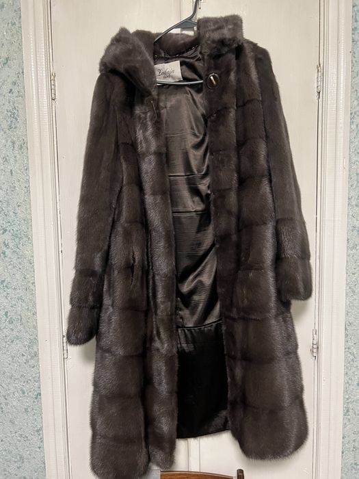 Продам норковую шубу