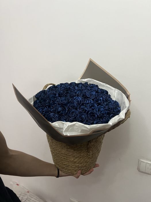 Атласные розы 75шт