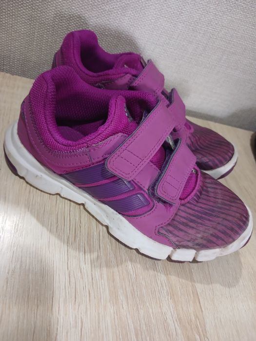 Отдам кросовки  28 размер