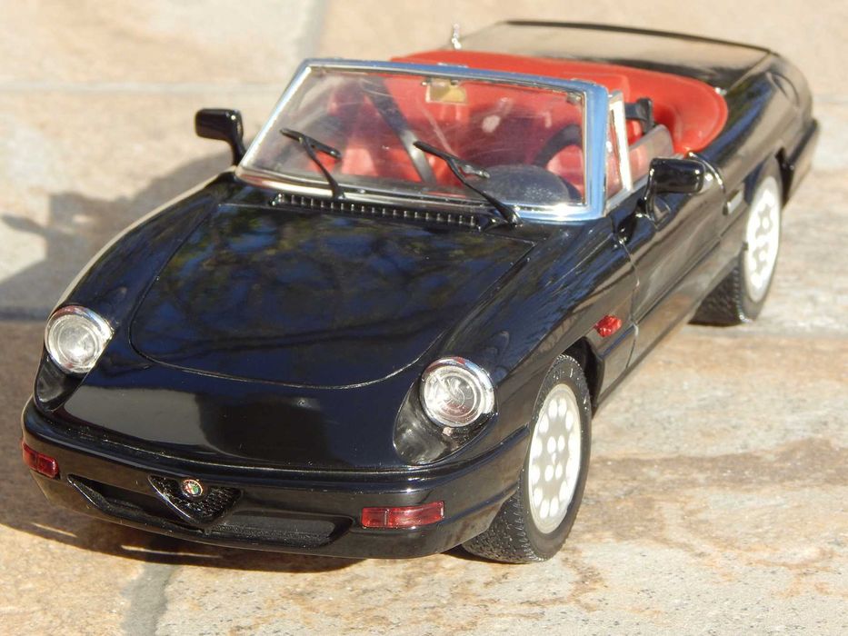 Macheta Alfa Romeo Spider IV 1990 fab Jouef Evolution Italia 1:18 uzat