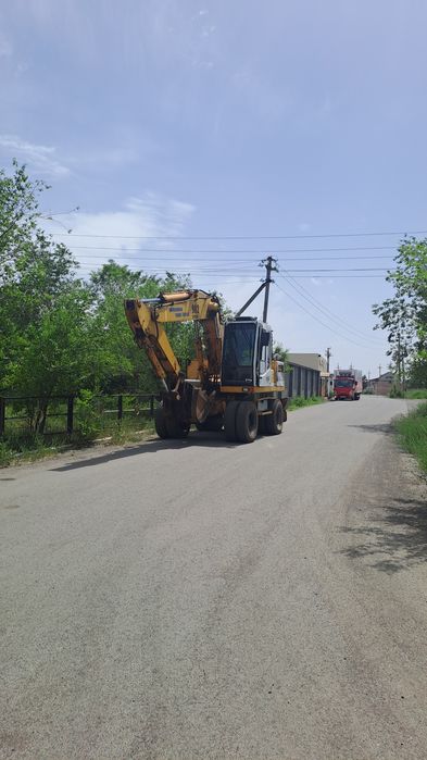 Продам колесный экскаватор Libherr A902-L